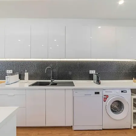 Campolide - Stylish 4br With Jacuzzi Villa Lissabon