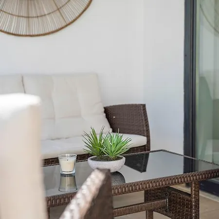 Campolide - Stylish 4br With Jacuzzi Villa *