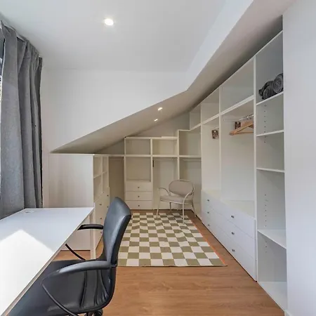 Campolide - Stylish 4br With Jacuzzi * Lissabon