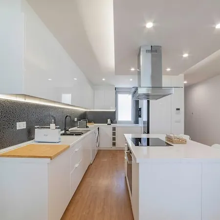 Campolide - Stylish 4br With Jacuzzi Villa Lissabon