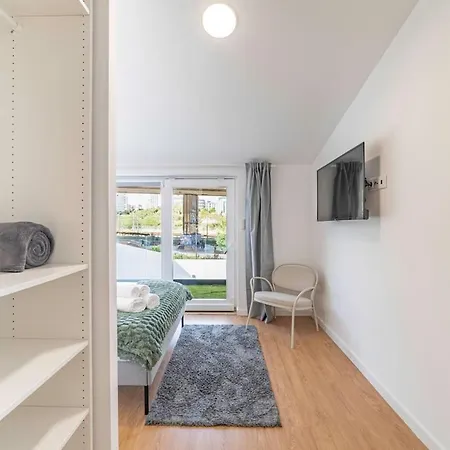 Villa Campolide - Stylish 4br With Jacuzzi *